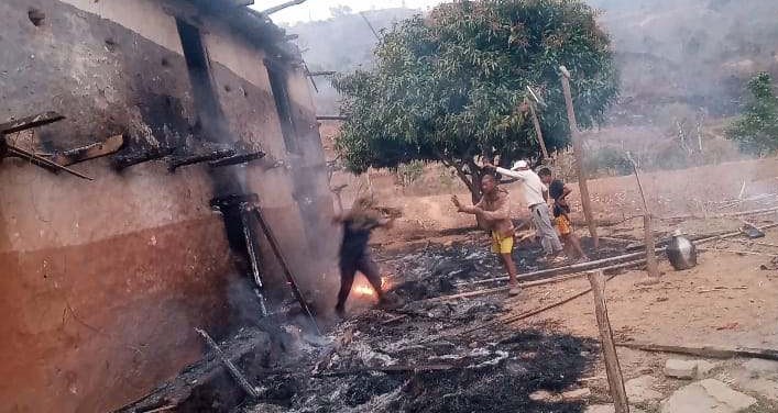 आगलागी बाट धनकुटामा २ घर जले