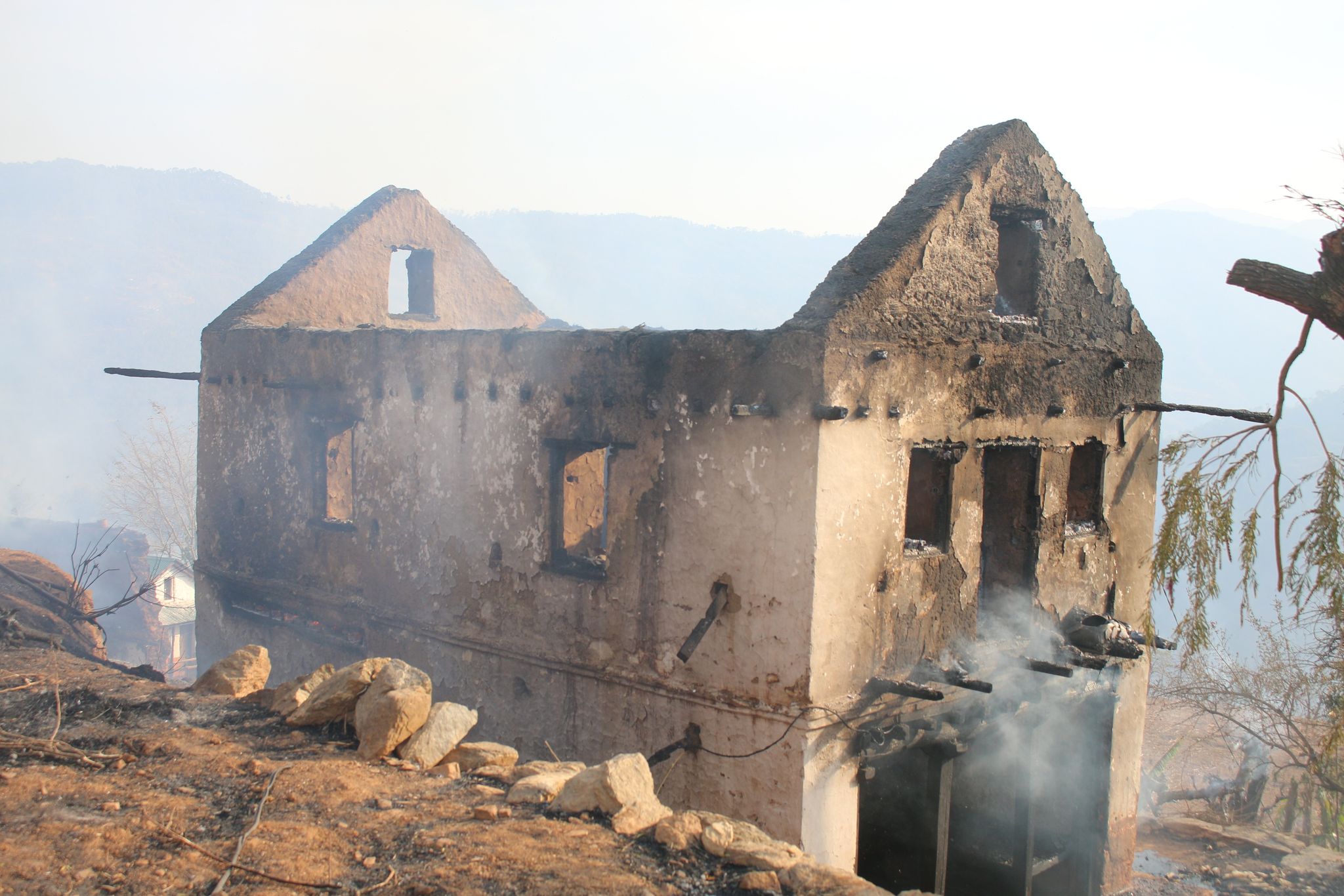 भोजपुरमा आगलागी : ६ घर जलेर नष्ट