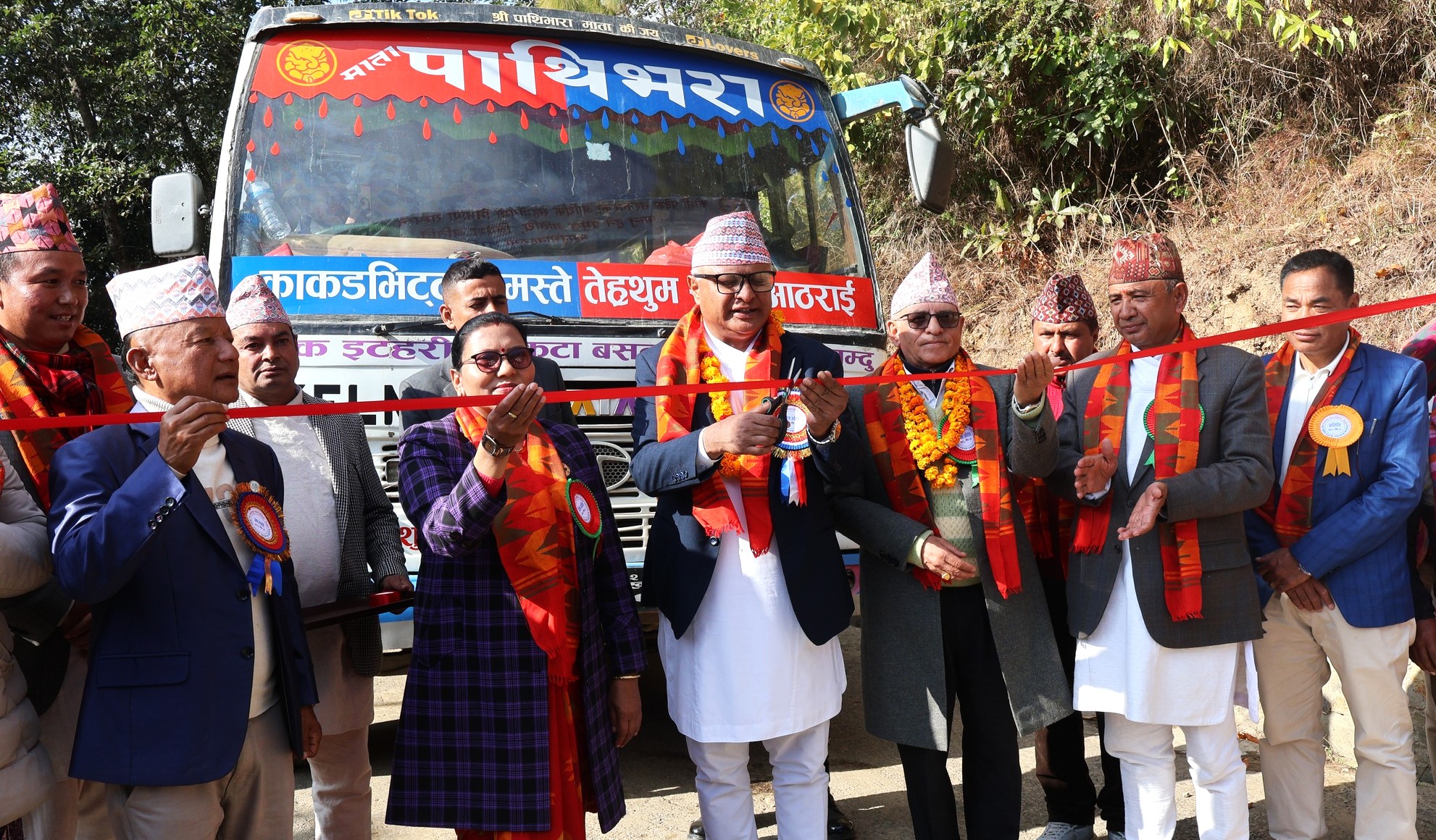 कोशीका मूख्यमन्त्री कार्कीद्धारा म्याङलुङमा बसपार्क र शीत भण्डारको उद्घाटन