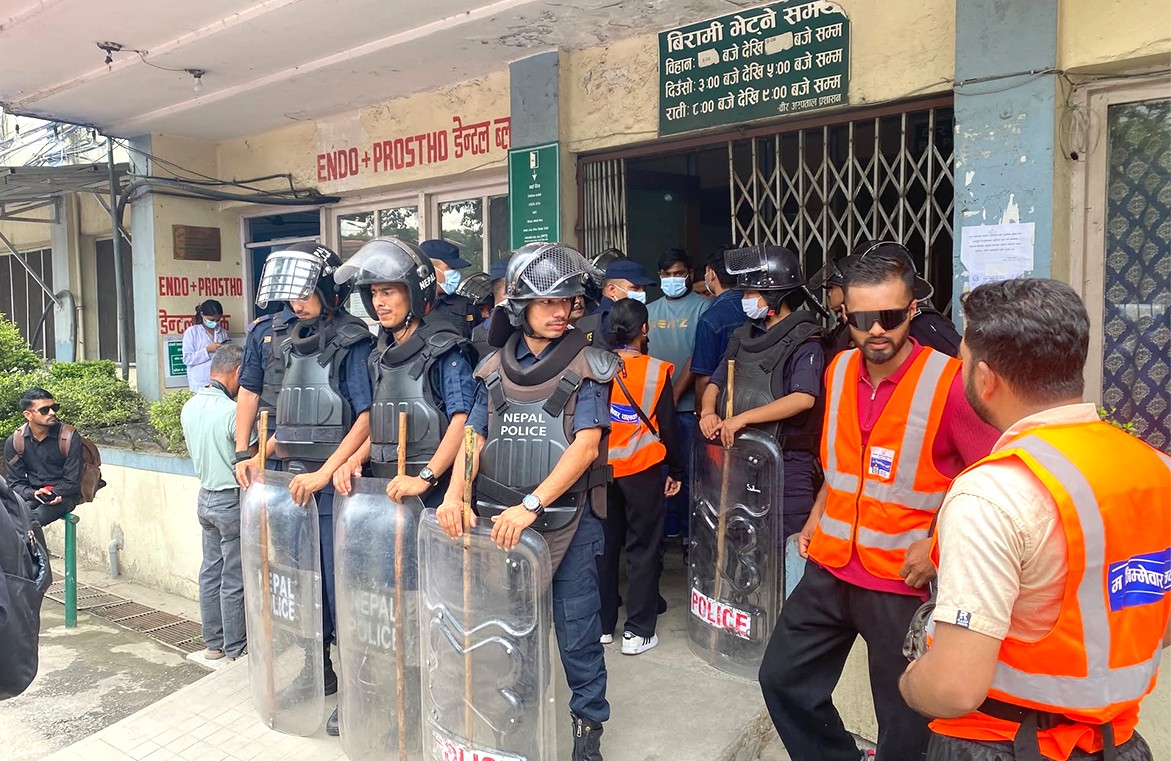 आत्मदाह प्रयास गरेका गणेश नेपालीको मृत्यु