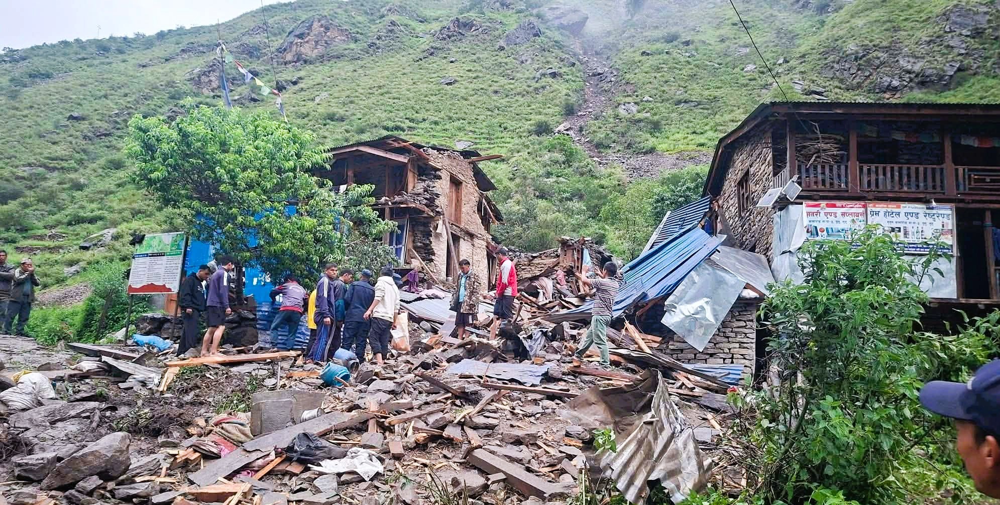 मुगुमा पहिरोले पुरीएर ३ वर्षीय बालकको मृत्यु
